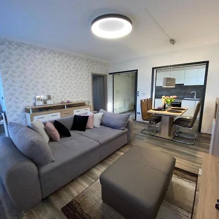 Mira Apartman เฮวิซ ภายนอก รูปภาพ