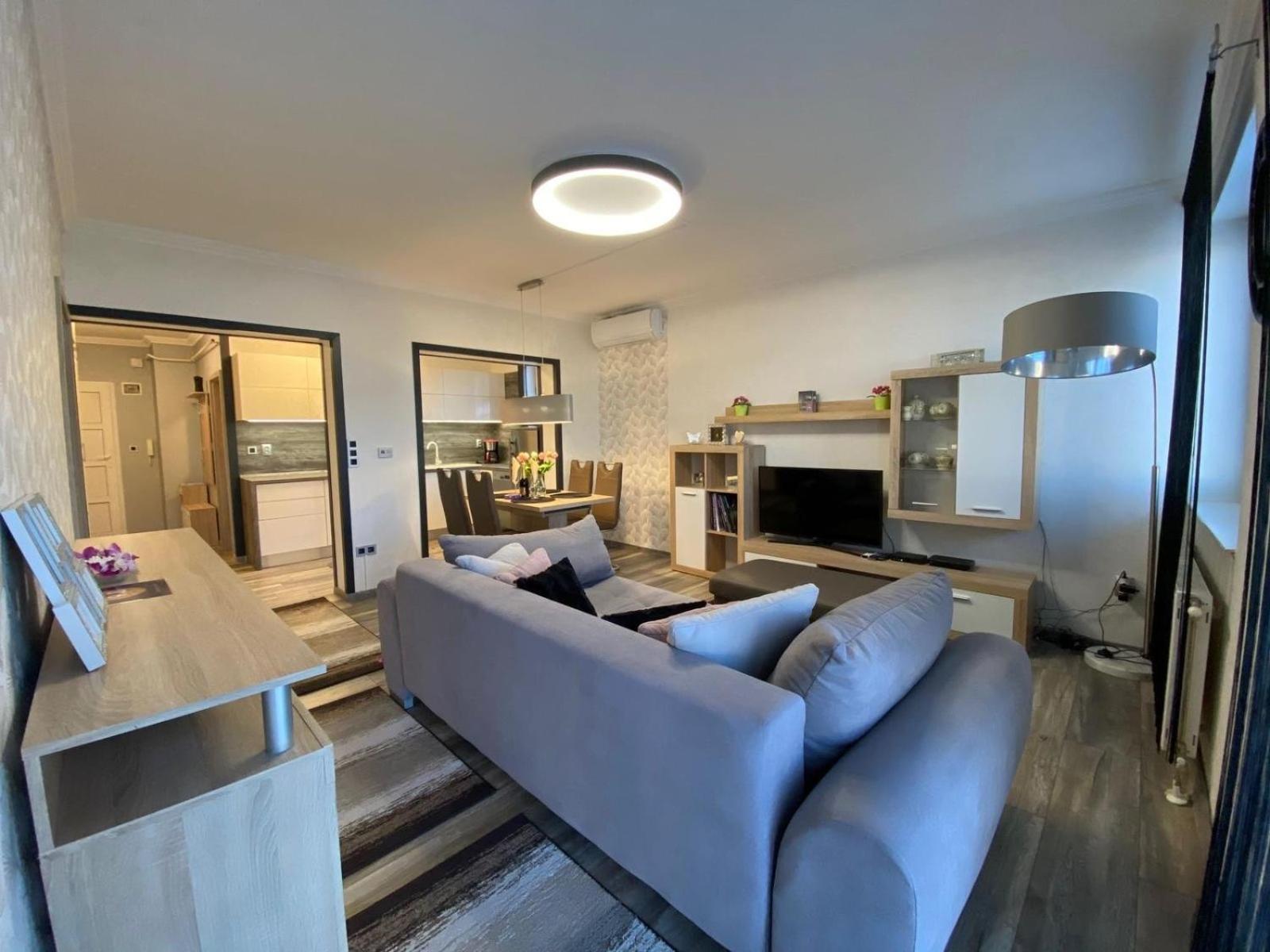 Mira Apartman เฮวิซ ภายนอก รูปภาพ